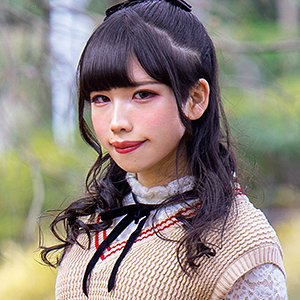 【FANZAの素人エロ動画】なる｜bini340