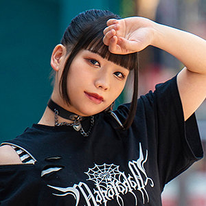【FANZAの素人エロ動画】ぜる｜bini476