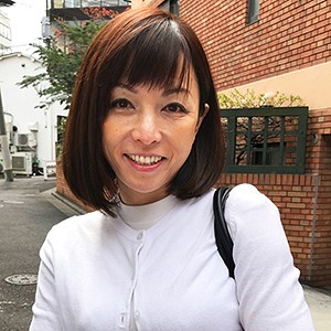 【FANZAの素人エロ動画】りかこ｜kmtu051