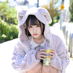 【FANZAの素人エロ動画】Hちゃん PM2:50｜sbkd001