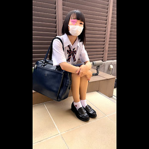 【FANZAの素人エロ動画】白パンツちゃん｜trc017